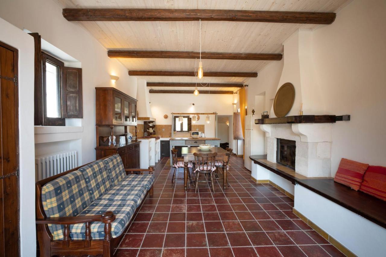 Вилла Wepuglia - Trullo Sentimento Мартина-Франка Экстерьер фото