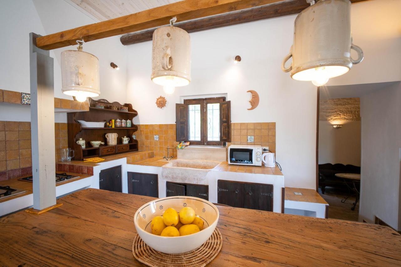 Вилла Wepuglia - Trullo Sentimento Мартина-Франка Экстерьер фото